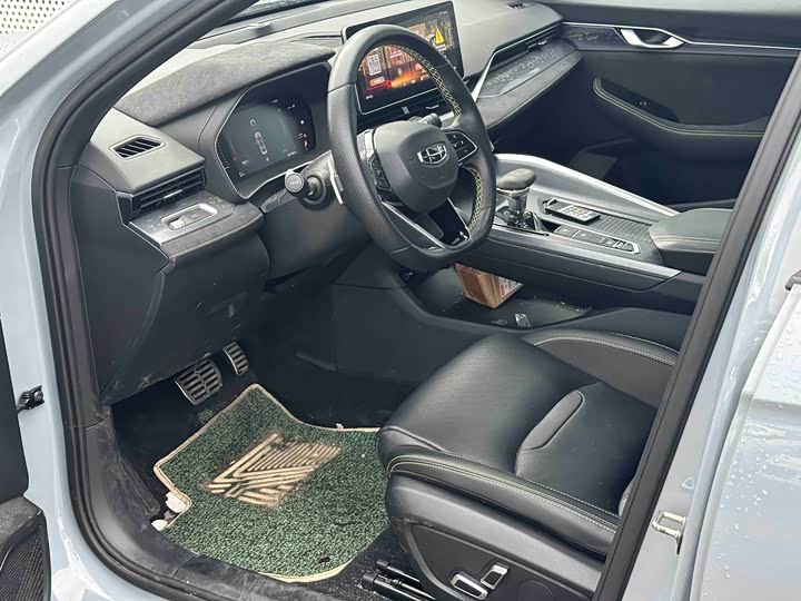 Фото 3 - Geely Preface