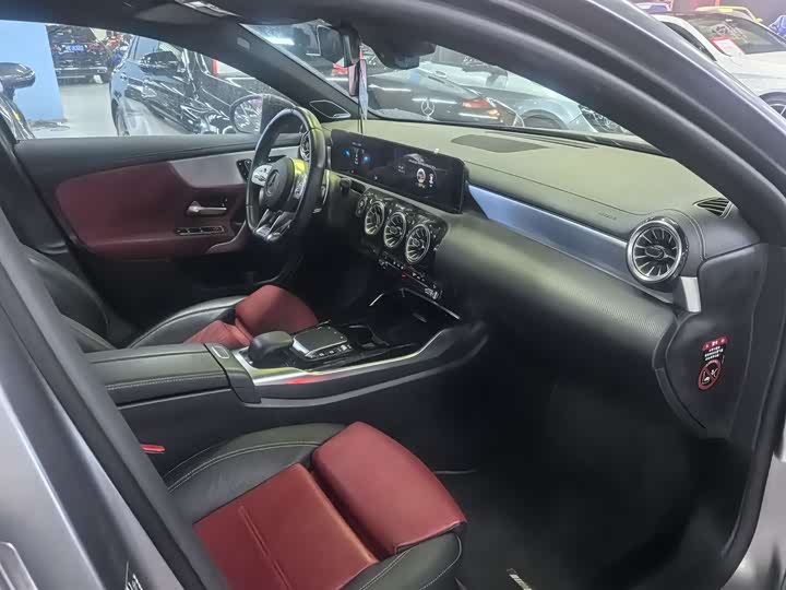 Фото 7 - Mercedes-Benz A-Class AMG