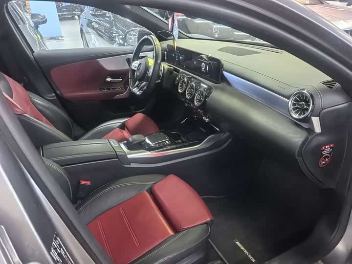 Фото 8 - Mercedes-Benz A-Class AMG