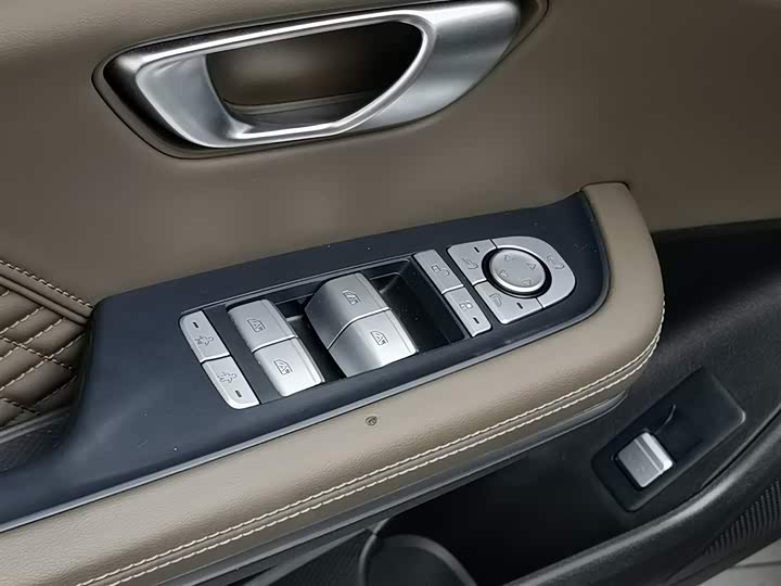 Фото 9 - BYD Han