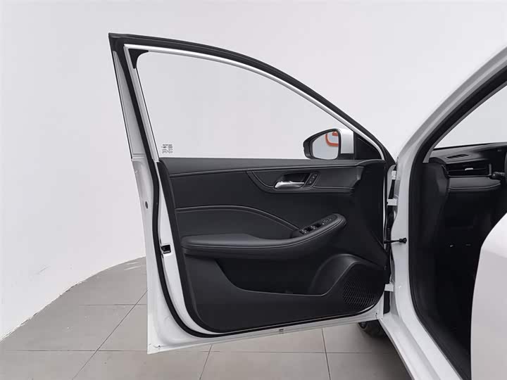 Roewe i5 2026 2026款 1.5L 手动舒享版