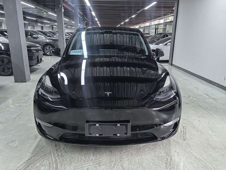 Zdjęcie 2 - Tesla Model Y