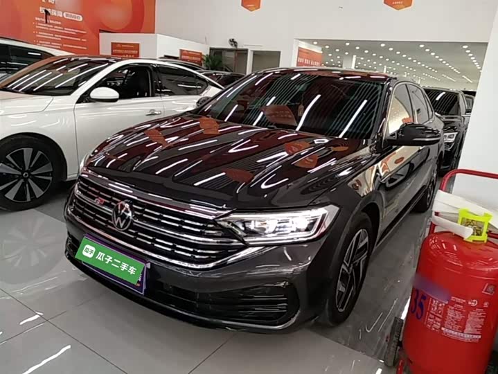 Фото 2 - Volkswagen Sagitar L