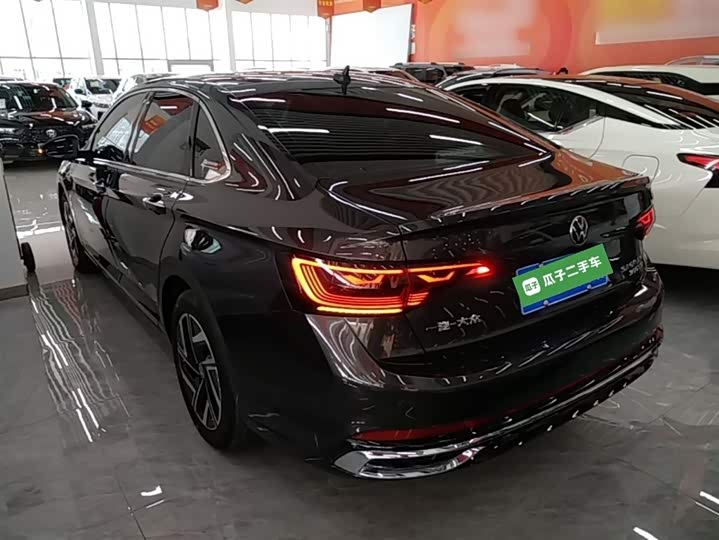 Фото 5 - Volkswagen Sagitar L