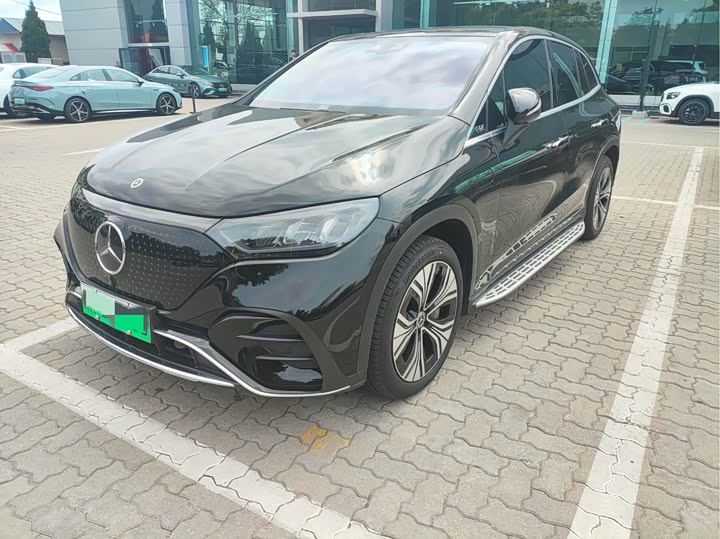 Photo 1 - Mercedes-Benz EQE SUV