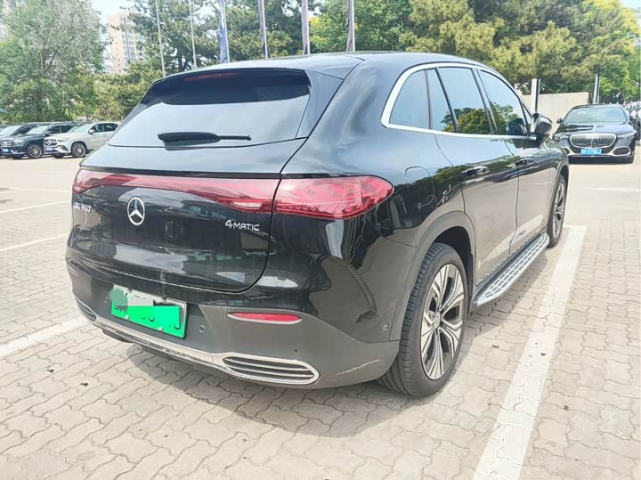 Photo 5 - Mercedes-Benz EQE SUV