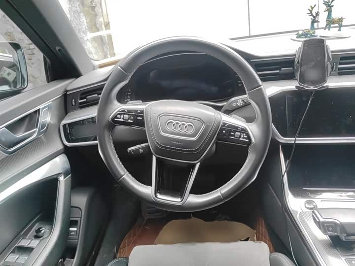 Photo 3 - Audi A6L