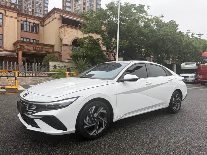 Фото 1 - Hyundai Elantra N line