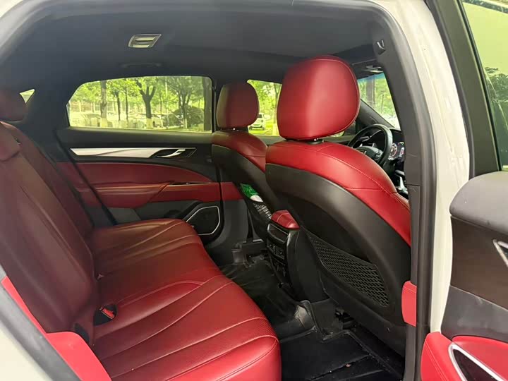 Geely Emgrand GT 2021 2021款 1.8T 国风版