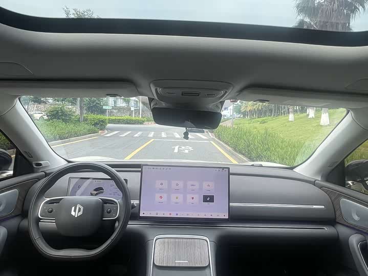 Leapmotor C11 2026 2026款 增程 300激光雷达智尊版