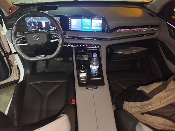 Photo 6 - Changan CS75 Plus