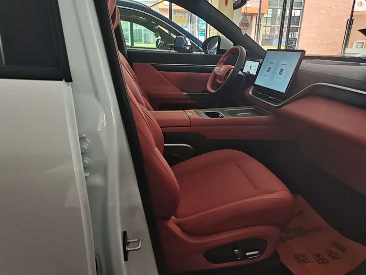 Фото 4 - Dongfeng Yipai eπ 008