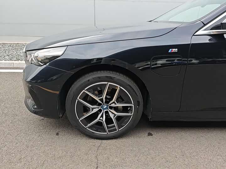 BMW i5 2025 2025款 eDrive 35L M运动套装