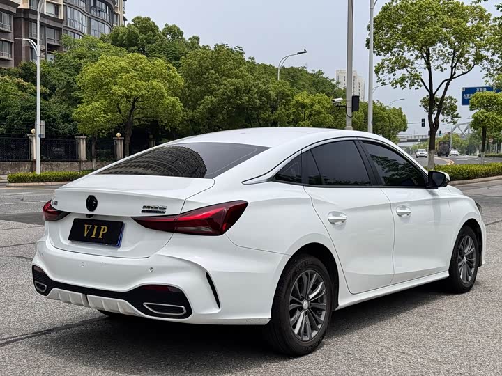 Фото 7 - MG Motor 5