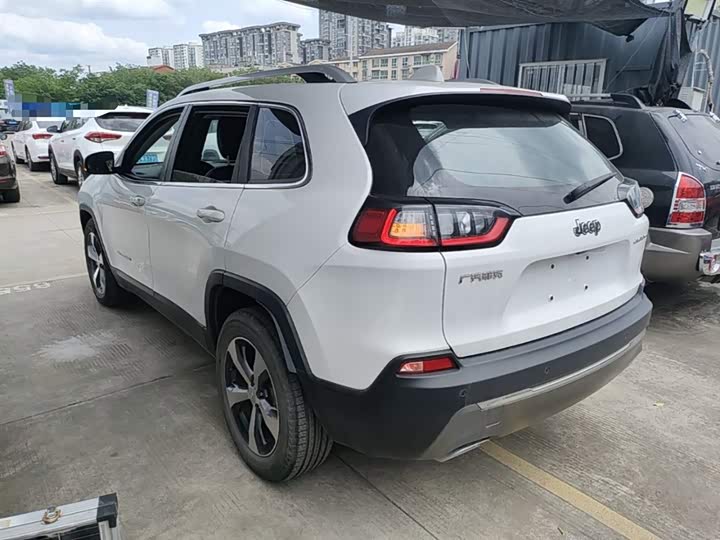 2020 Jeep Cherokee