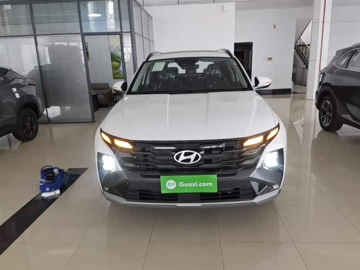 Фото 3 - Hyundai Tucson L
