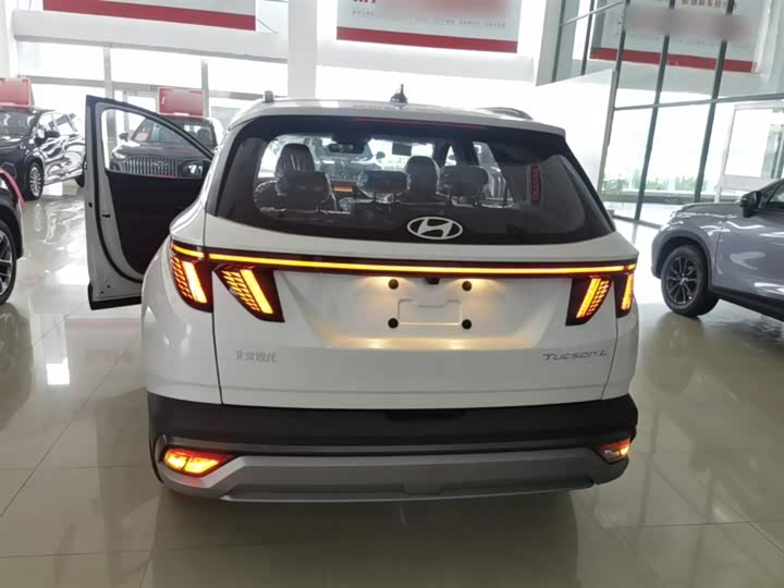 Фото 6 - Hyundai Tucson L