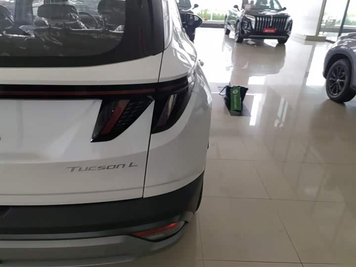 Фото 8 - Hyundai Tucson L