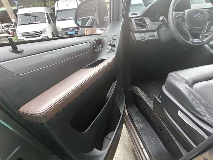 Maxus G10 2022 2022款 2.0T 自动智享版 汽油 7座