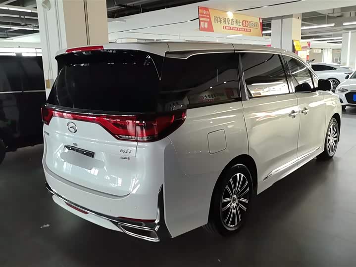 Фото 3 - GAC Trumpchi M8