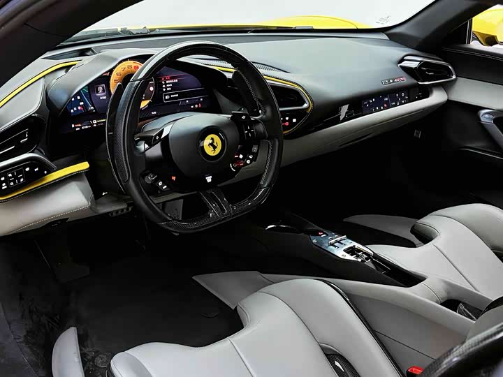 Zdjęcie 4 - Ferrari 296