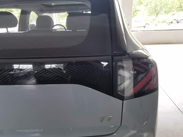 BAIC Arcfox T1 2025 2025款 425 MAX