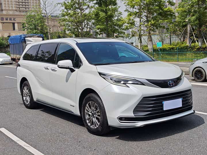 صورة 3 - Toyota Sienna