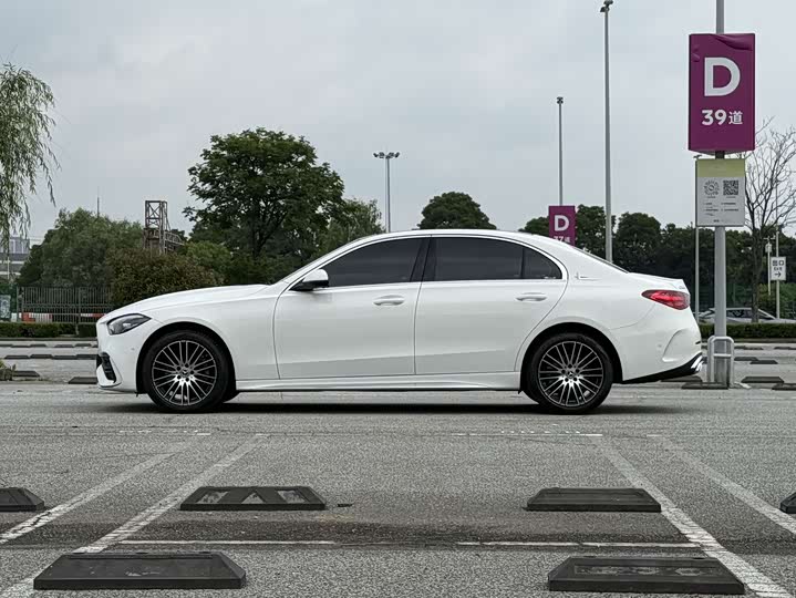 Mercedes-Benz C-Class 2025 2025款 改款 C 260 L 运动版