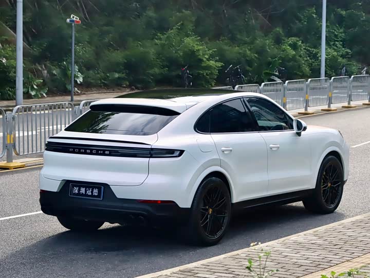 Фото 4 - Porsche Cayenne