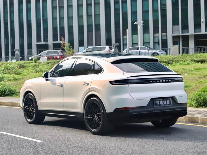 Фото 6 - Porsche Cayenne