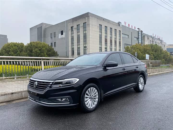 Фото 1 - Volkswagen Lavida
