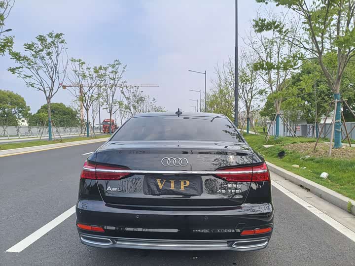 صورة 4 - Audi A6L