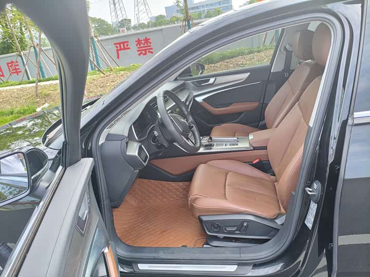 صورة 6 - Audi A6L
