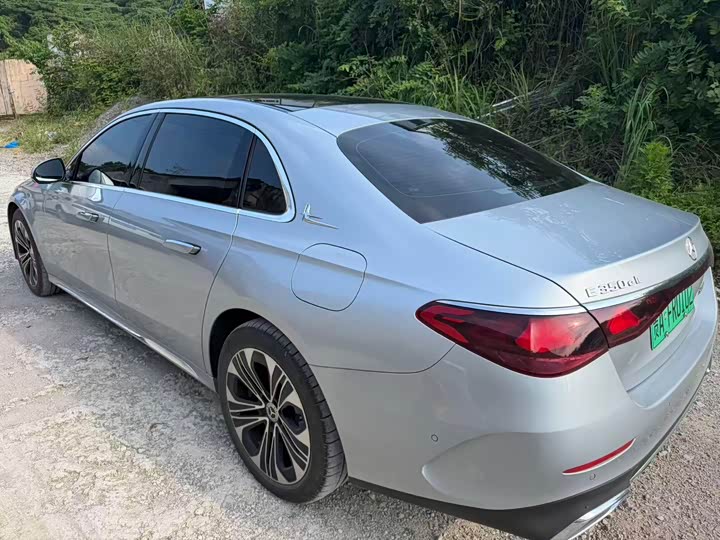 Photo 5 - Mercedes-Benz E-Class Hybrid