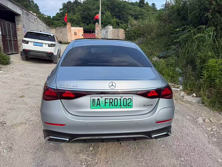 Photo 6 - Mercedes-Benz E-Class Hybrid