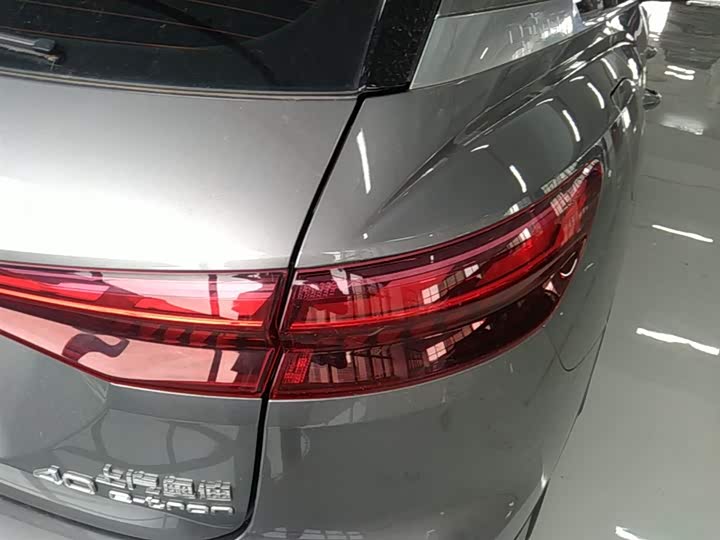 Audi Q5 e-tron 2023 2023款 40 e-tron 星耀型 锦衣套装