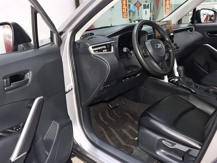 Фото 8 - Toyota Corolla Cross