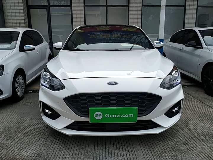 Ford Focus 2021 2021款 三厢 EcoBoost 180 自动ST Line