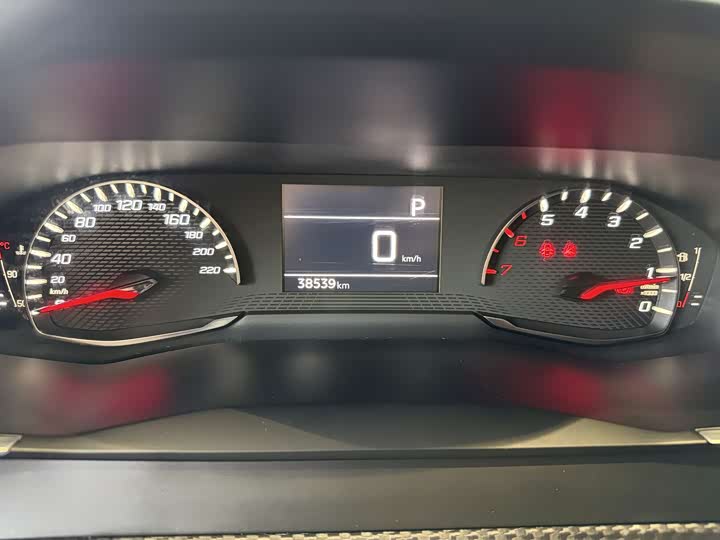 صورة 6 - Peugeot 2008