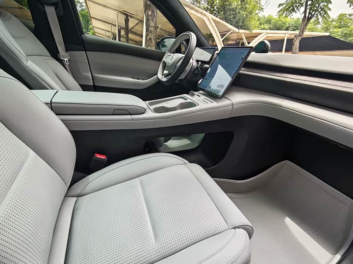 Фото 6 - Nio ES6