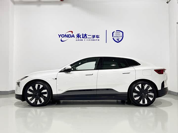2024 Polestar 4