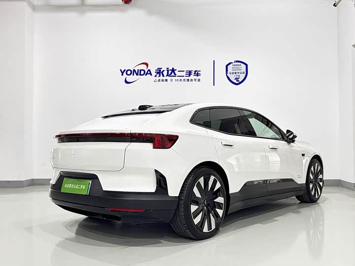 2024 Polestar 4