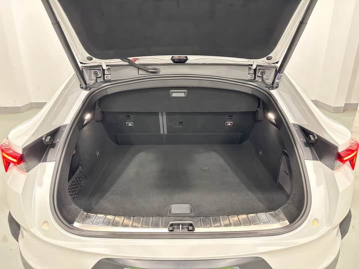 Polestar 4 2024 2024款 双电机长续航PLUS 双星互联版