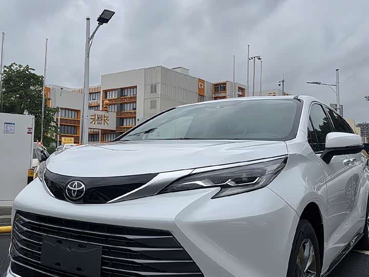 Toyota Sienna 2026 2026款 2.5L 双擎两驱豪华版