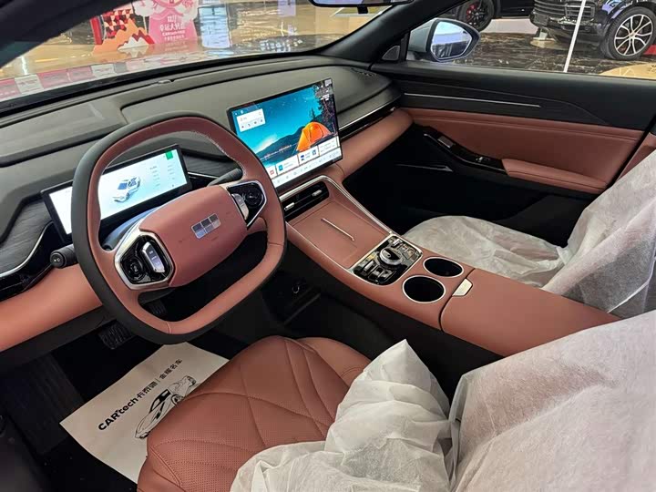 Geely Galaxy L6 2025 2025款 EM-i 140km 探索+版