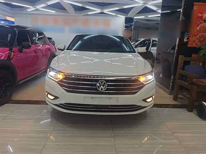 Фото 3 - Volkswagen Sagitar L