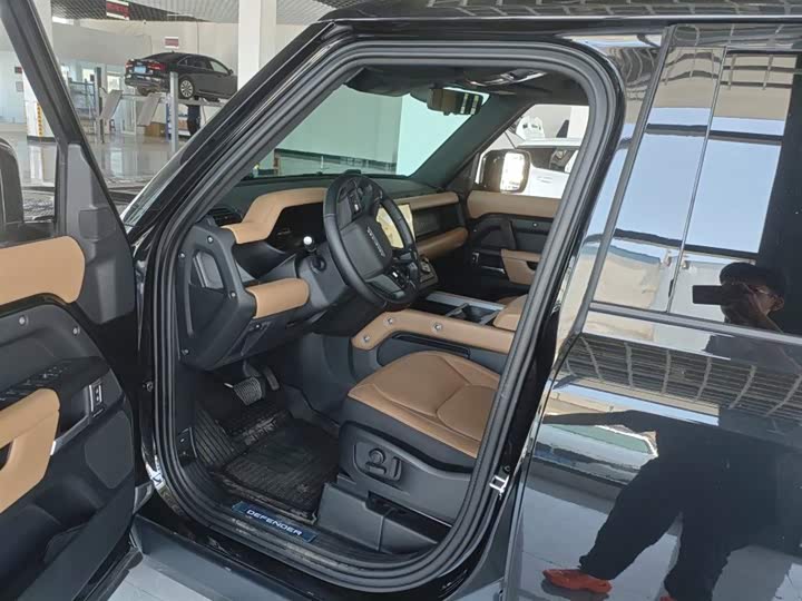 Zdjęcie 7 - Land Rover Defender