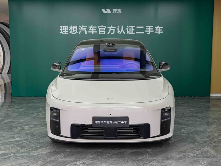 Фото 2 - LiXiang i8