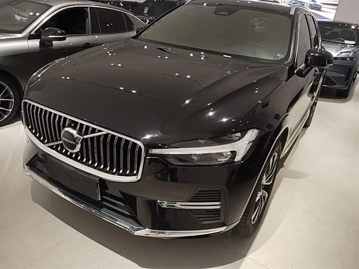 Photo 2 - Volvo XC60