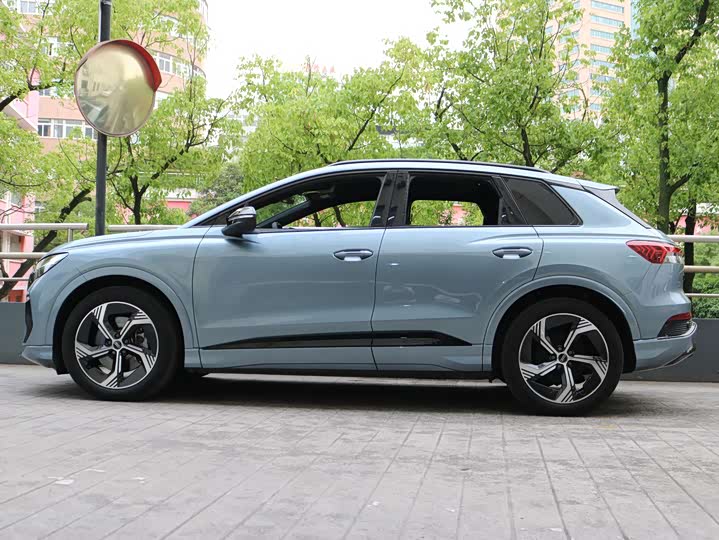 Audi Q4 e-tron 2023 2023款 40 e-tron 创境曜夜版
